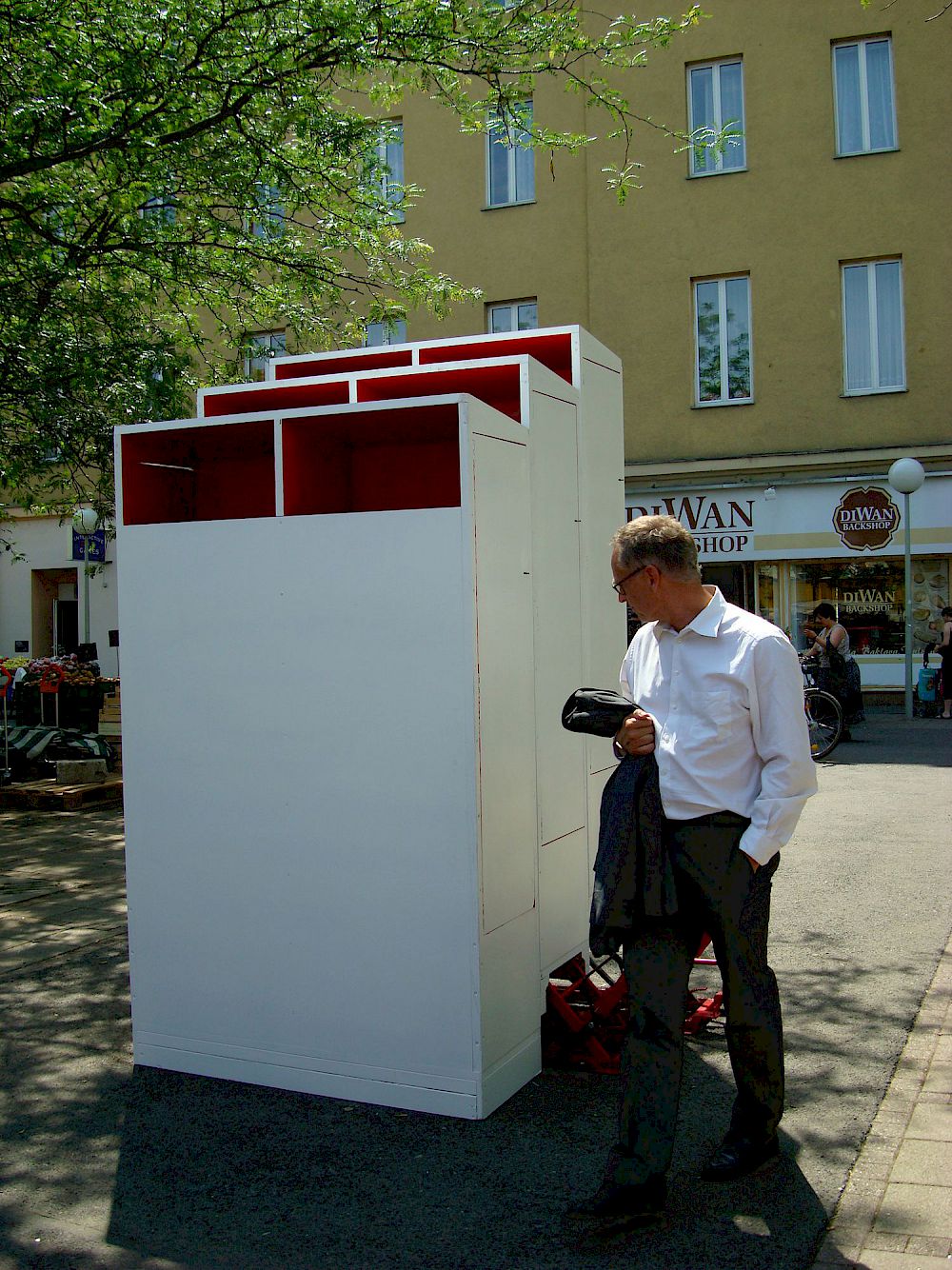 Meidlinger Markt Er Lebt Public Art Vienna